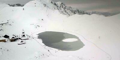 Parashar lake snowfall 2017 dec